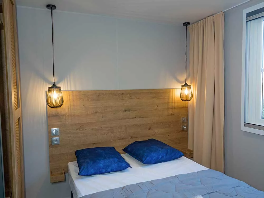 Chambre parentale du mobil-home 3 chambres