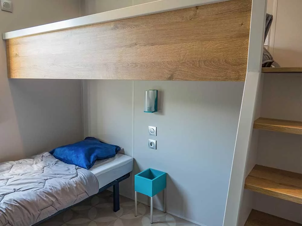 Troisième chambre du mobil-home 3 chambres camping Les Pérouses