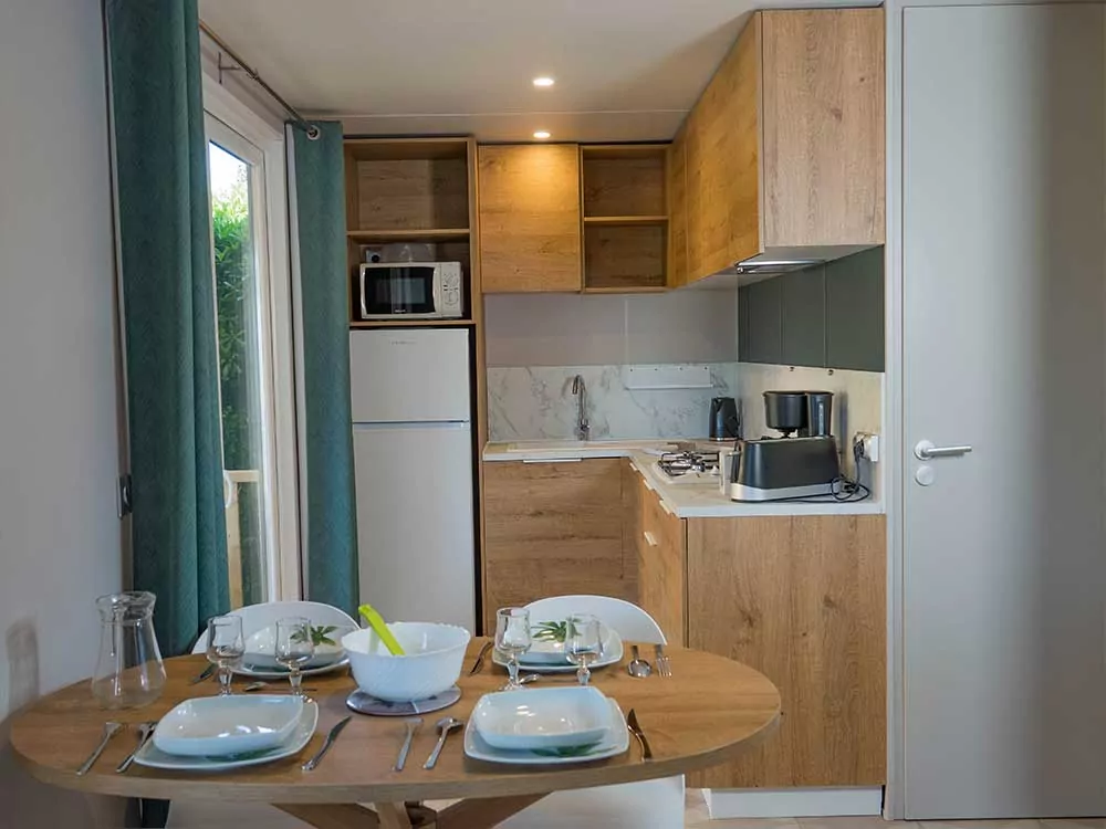 Cuisine du mobil-home 3 chambres île de Ré