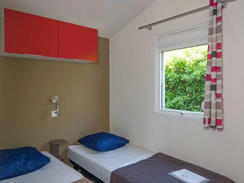 Deuxième chambre du mobil-home Famille île de Ré