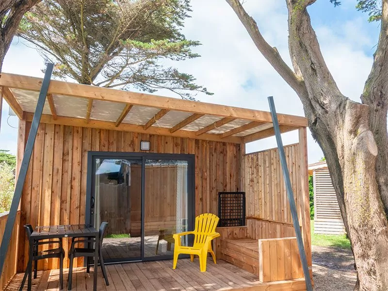 Salle de bain du chalet Cajou camping Les Pérouses