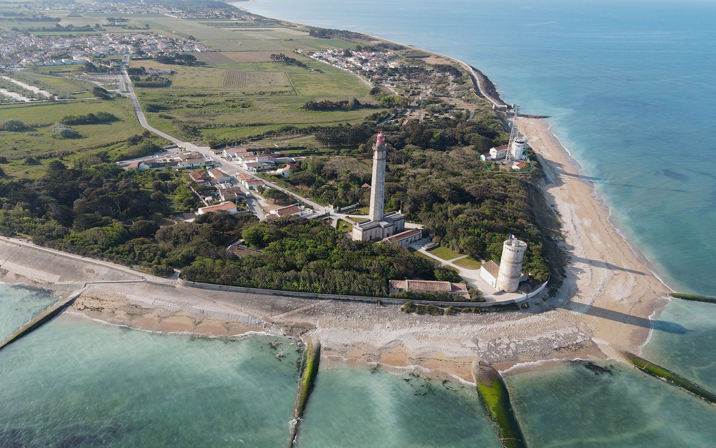 Vue aérienne du Camping Les Pérouses du Phare sur l'île de Ré